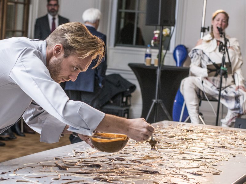 Vivienne Aerts and Ted Steinebach performing their multisensory Vervool show at Museum The Lakenhal Leiden