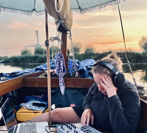 Vivienne Aerts on sailboat