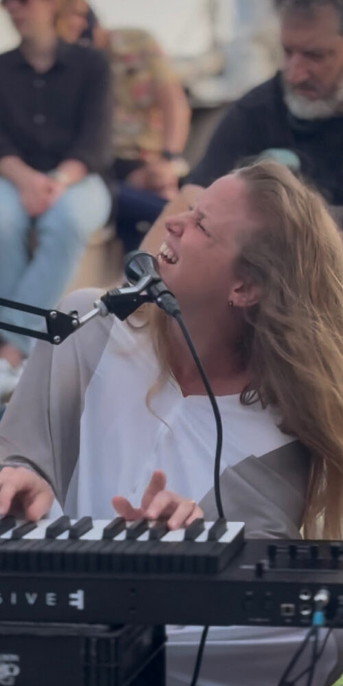 Vivienne Aerts Current Album release on Clipper City Manhattan